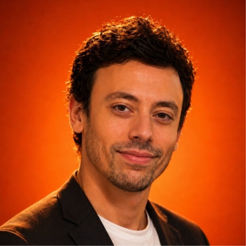 Portrait of Karim Youssef.