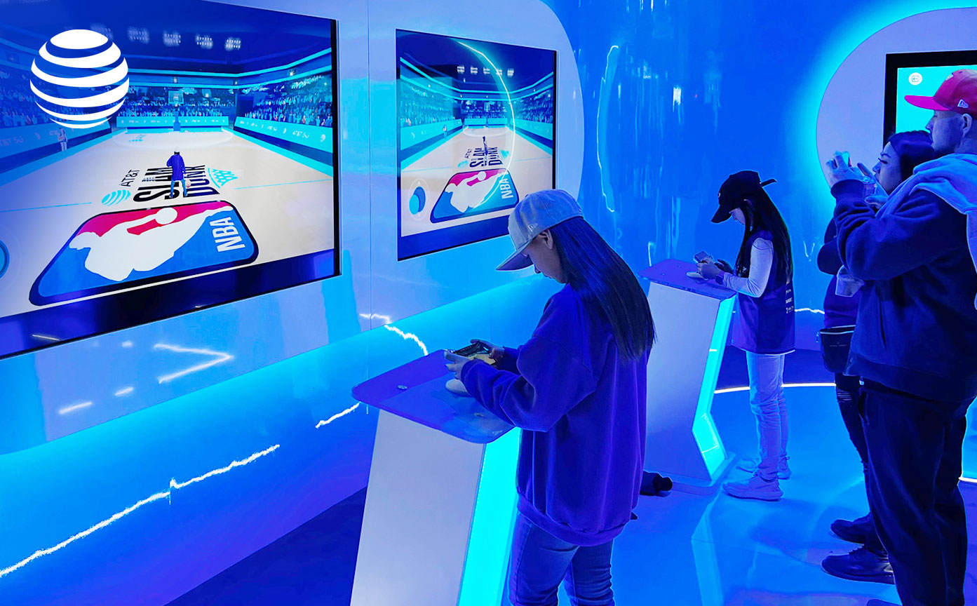 Scanned fan avatar playing basketball in the AT&T NBA All-Star Playmaker Arcade.